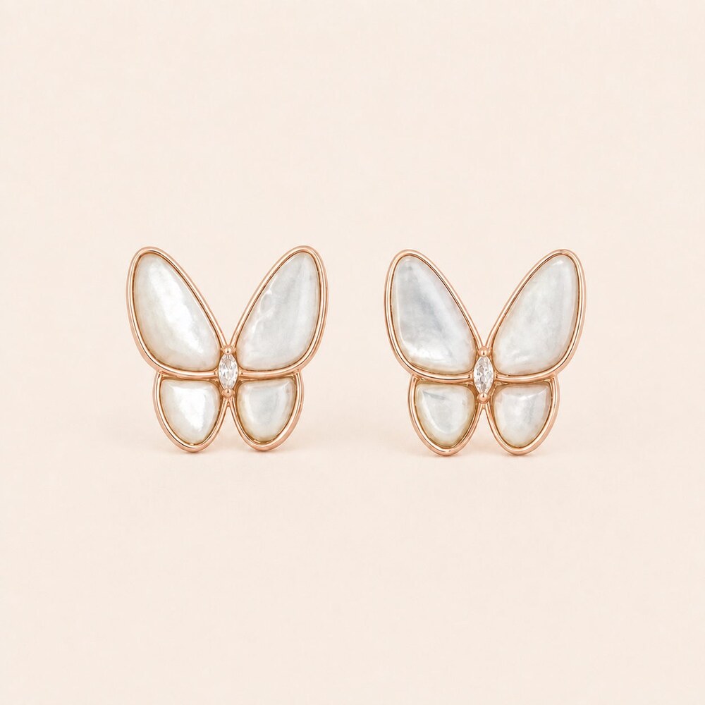 Van Cleef & Arpels Elegant Signature Earrings Style 1 | New with Box